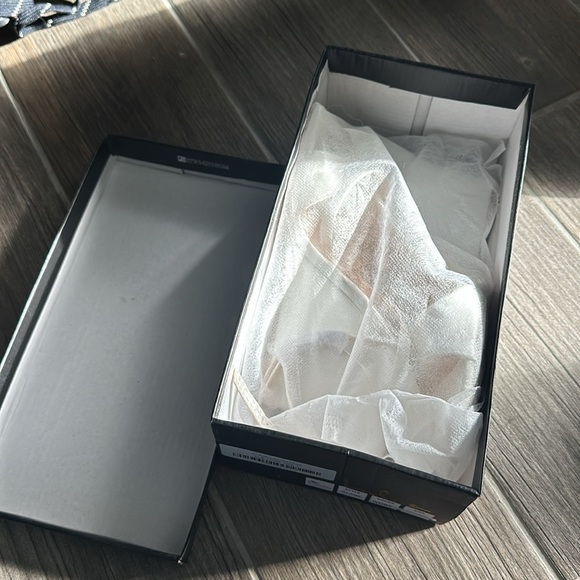 Ivory Ankle strap wedge sandals size 7 - Picture 15 of 15